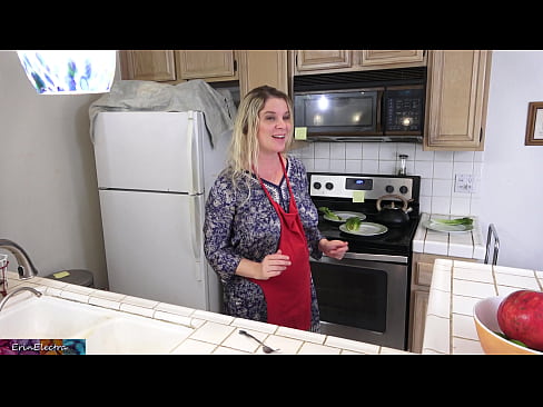 ❤️ Belle-mère qui le traie dans la cuisine avant son rendez-vous. ❤ Porno at us fr.porngipfy.ru  ☑